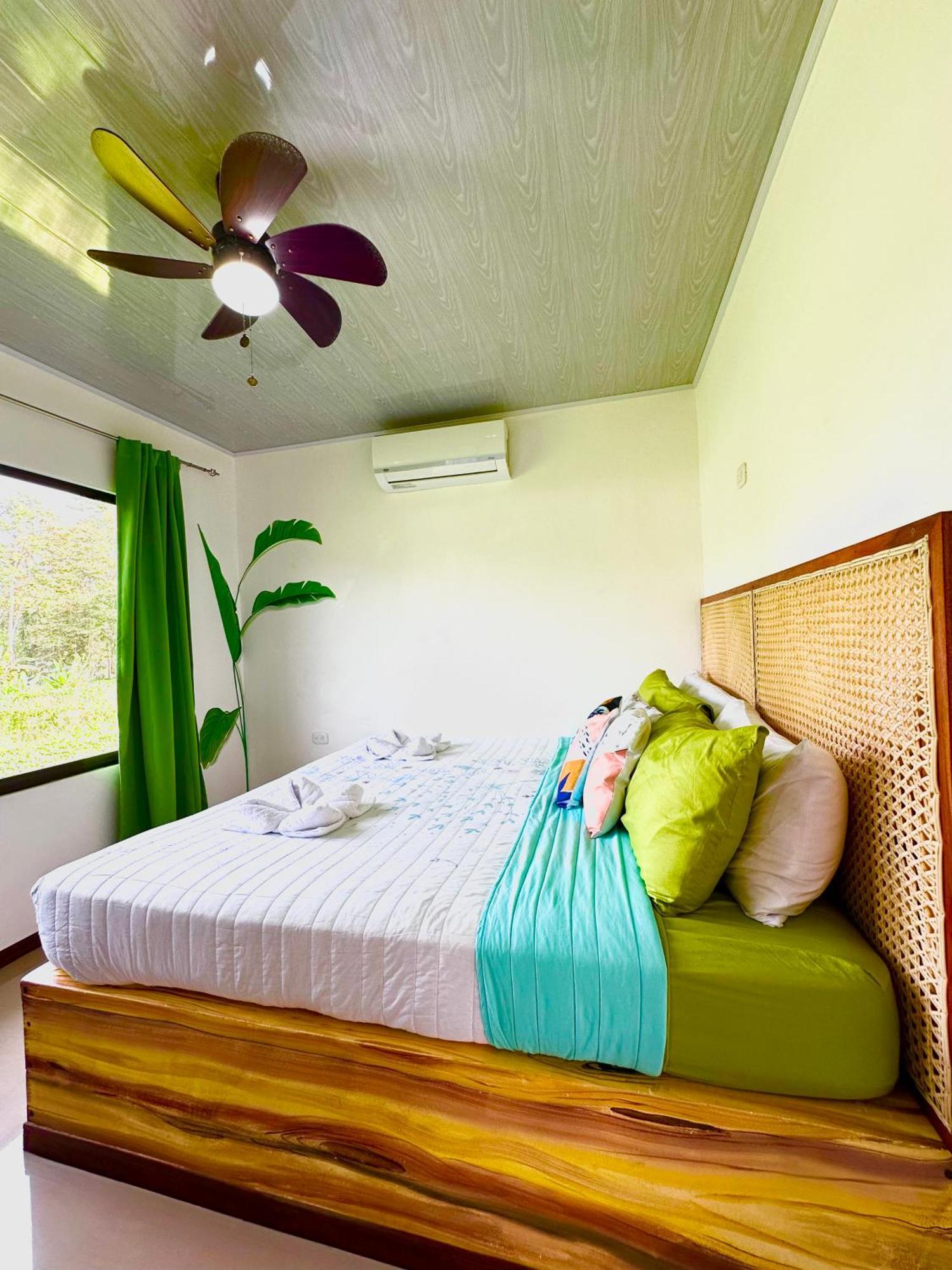 Oso Perezoso Pool Villa Puerto Viejo de Talamanca エクステリア 写真