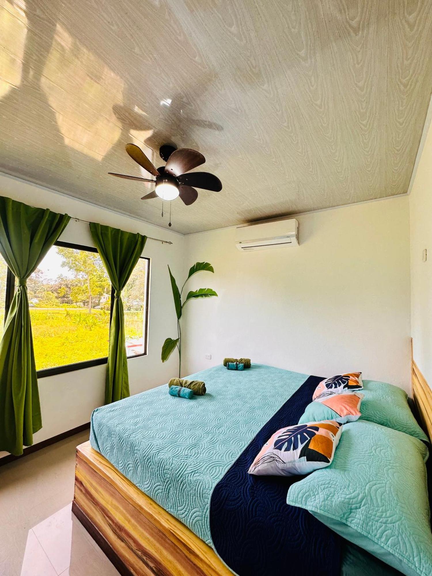 Oso Perezoso Pool Villa Puerto Viejo de Talamanca エクステリア 写真